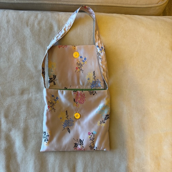 Floral Satin Shoulder Bag in Light Pink - Picture 3 of 8